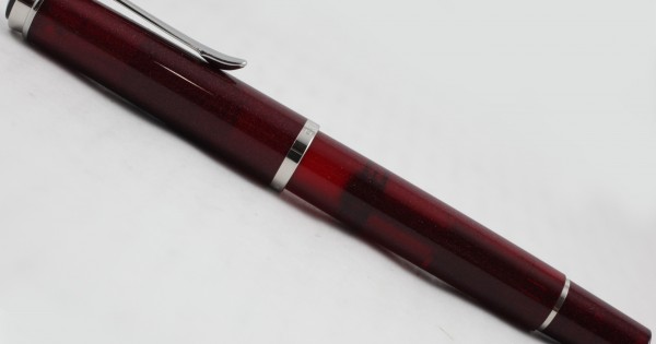 Pelikan Special Edition Classic M205 Star Ruby Fountain Pen set